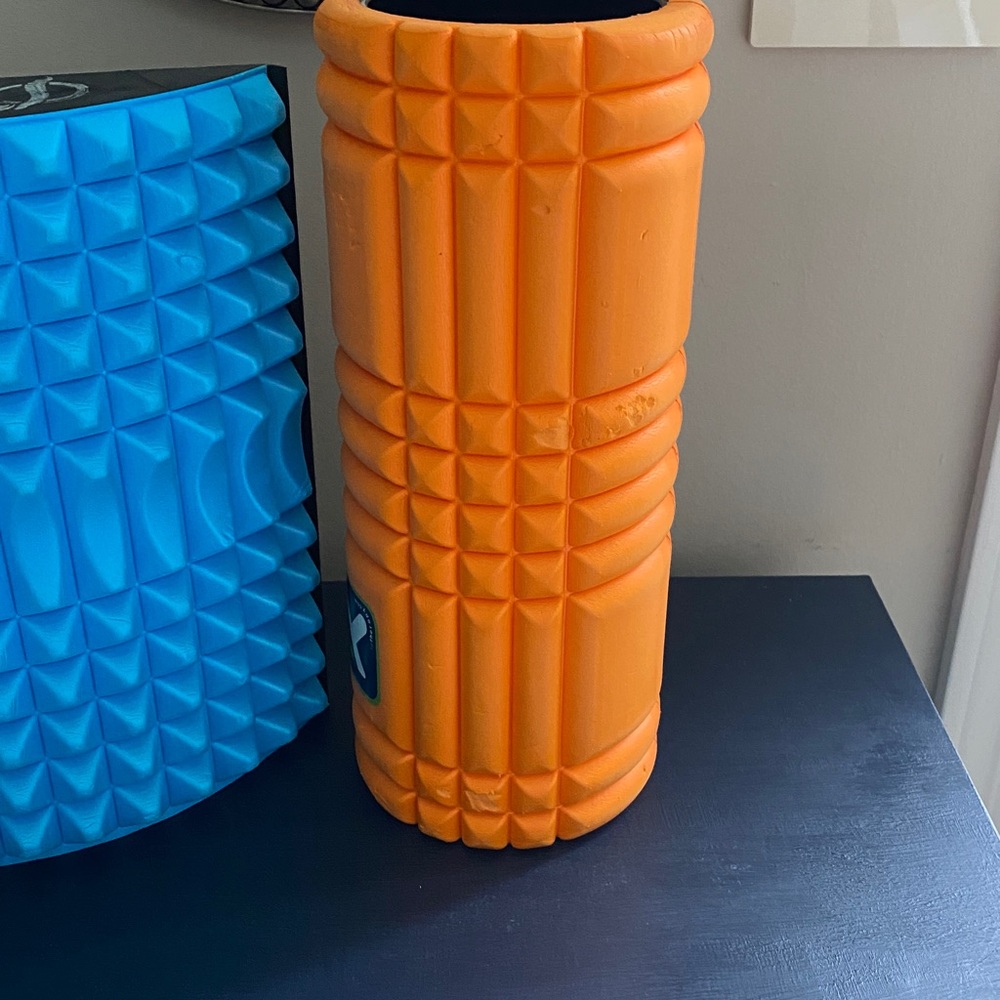 Solid Blue and Black Back Stretcher w free foam roller